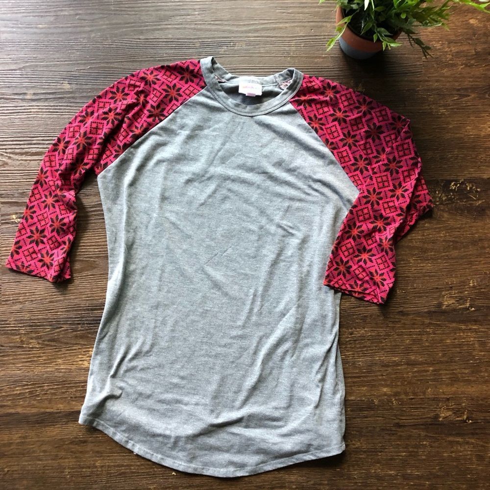 Lularoe Randy baseball t-shirt 3/4 sleeve S pink
